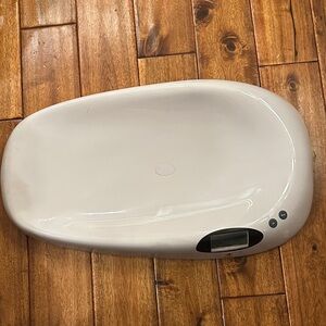 American Red Cross Digital Baby Scale in White